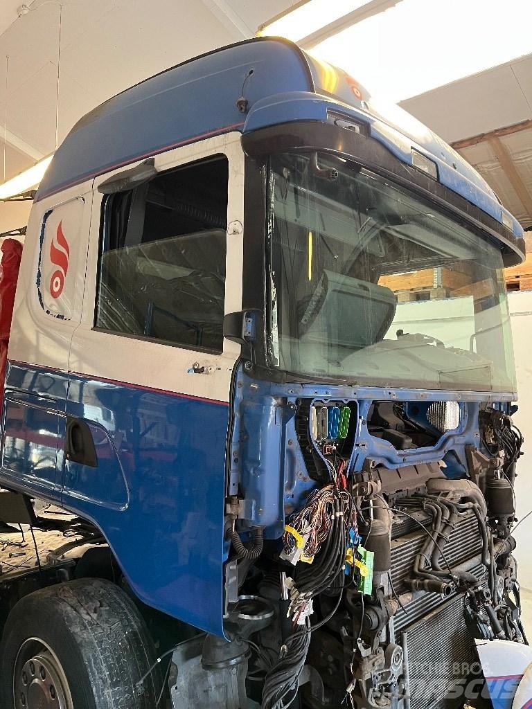 Scania CG19H Kabinos ir salonai