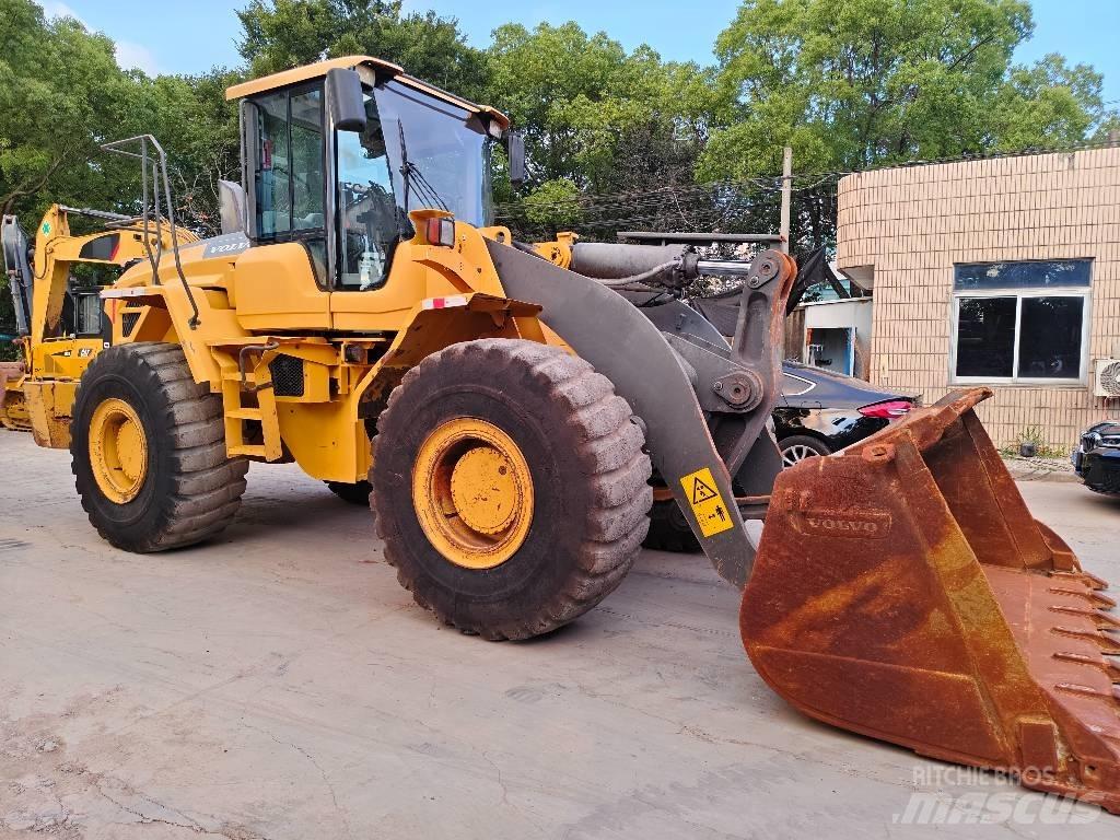 Volvo L 120 Naudoti ratiniai krautuvai