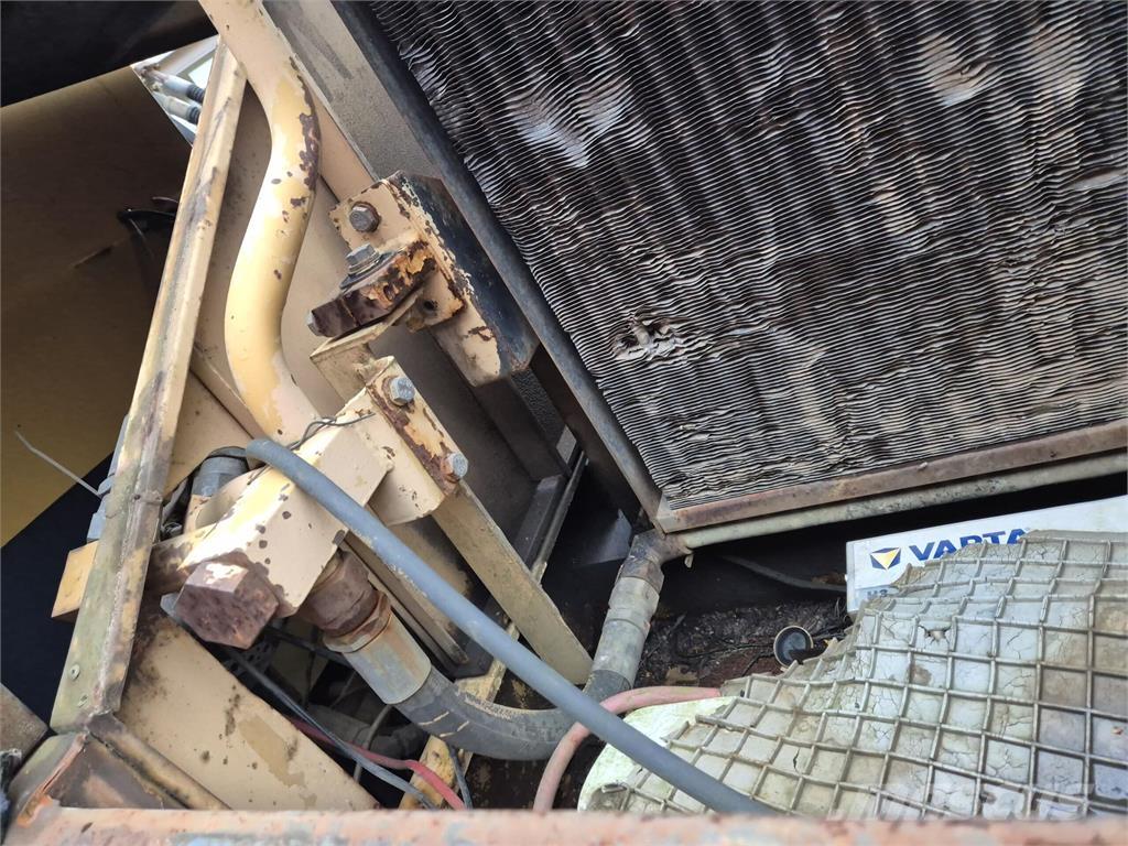 Komatsu PC180LC-3 Vikšriniai ekskavatoriai