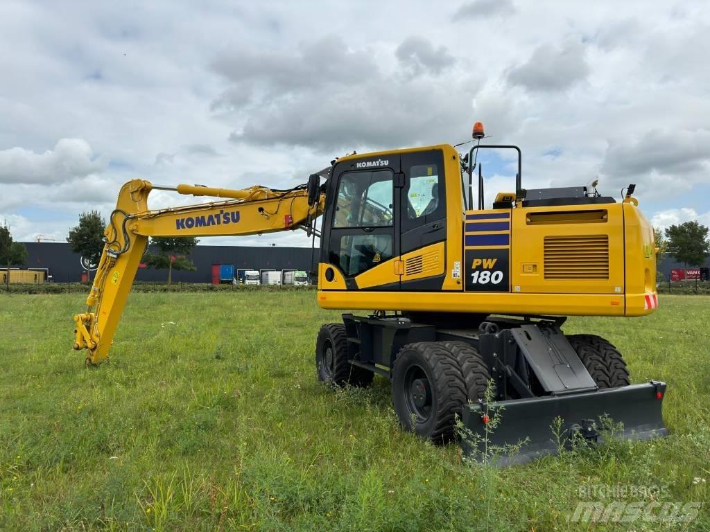 Komatsu PW180-11E0 Ratiniai ekskavatoriai