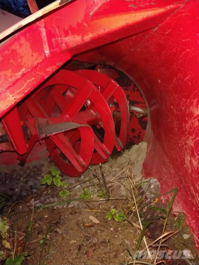 Esko 240 Sniego pūstuvai