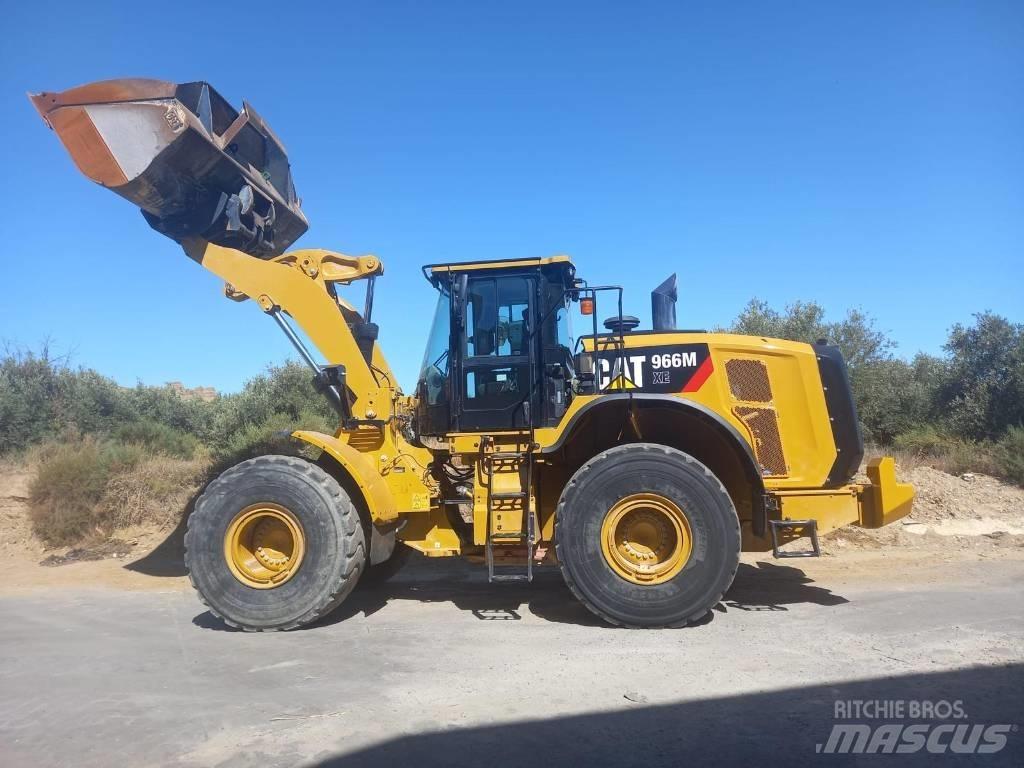 CAT 966 M Naudoti ratiniai krautuvai