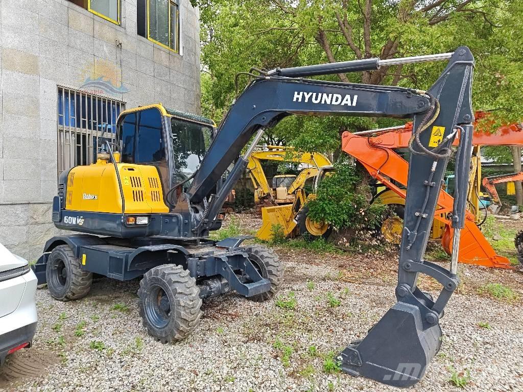 Hyundai R60W Ratiniai ekskavatoriai