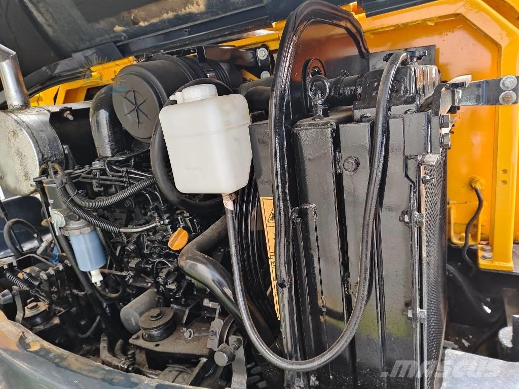 Hyundai R60W Ratiniai ekskavatoriai
