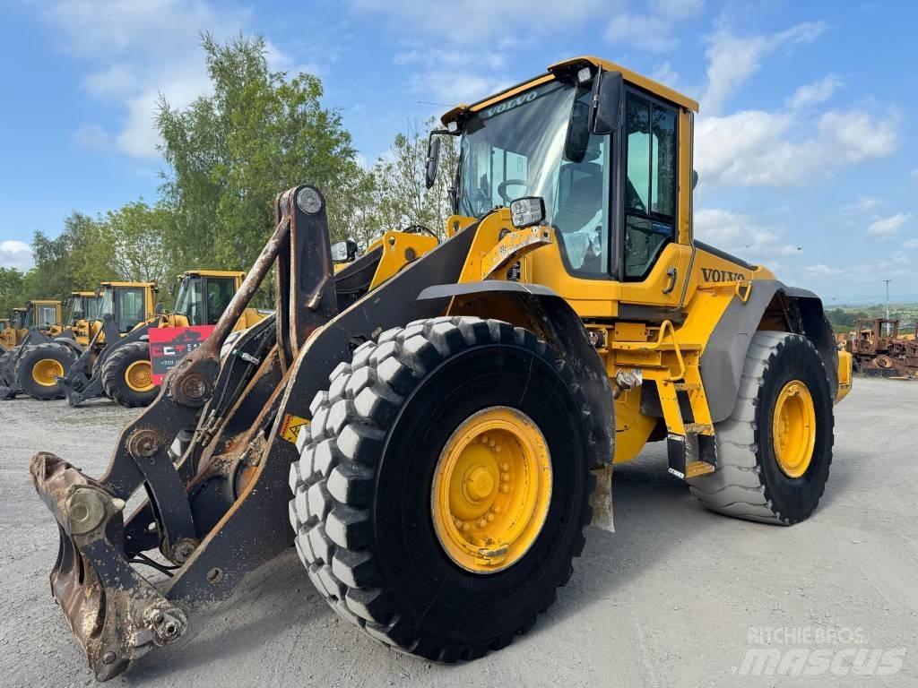 Volvo L 120 F Naudoti ratiniai krautuvai