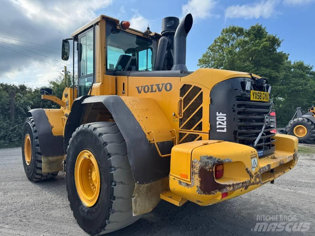 Volvo L 120 F Naudoti ratiniai krautuvai