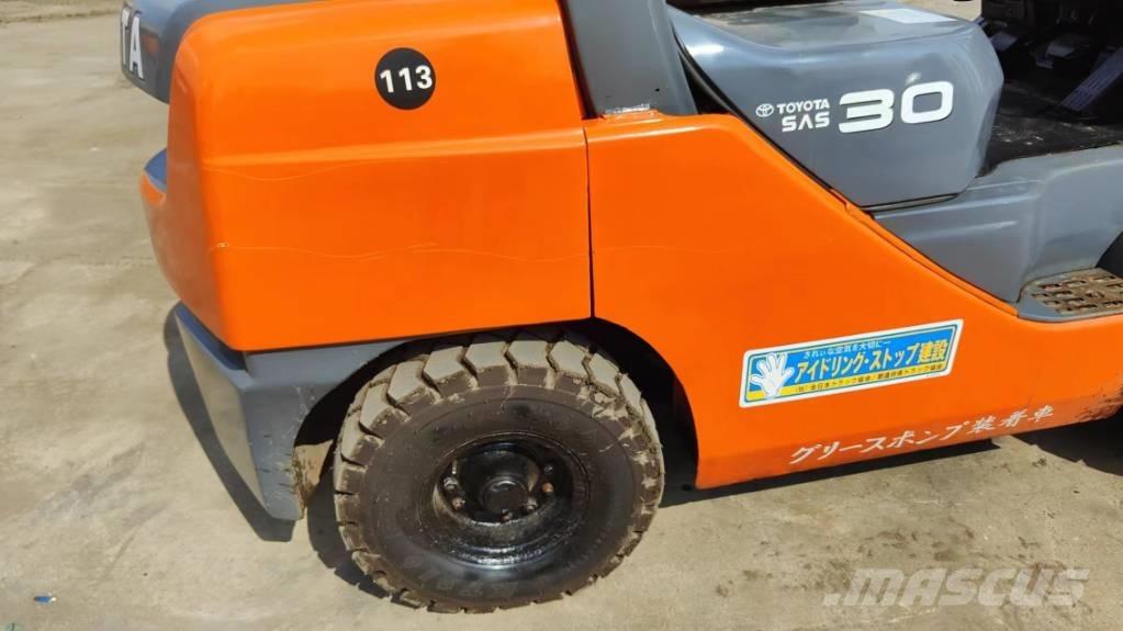 Toyota FD30 Dyzeliniai krautuvai