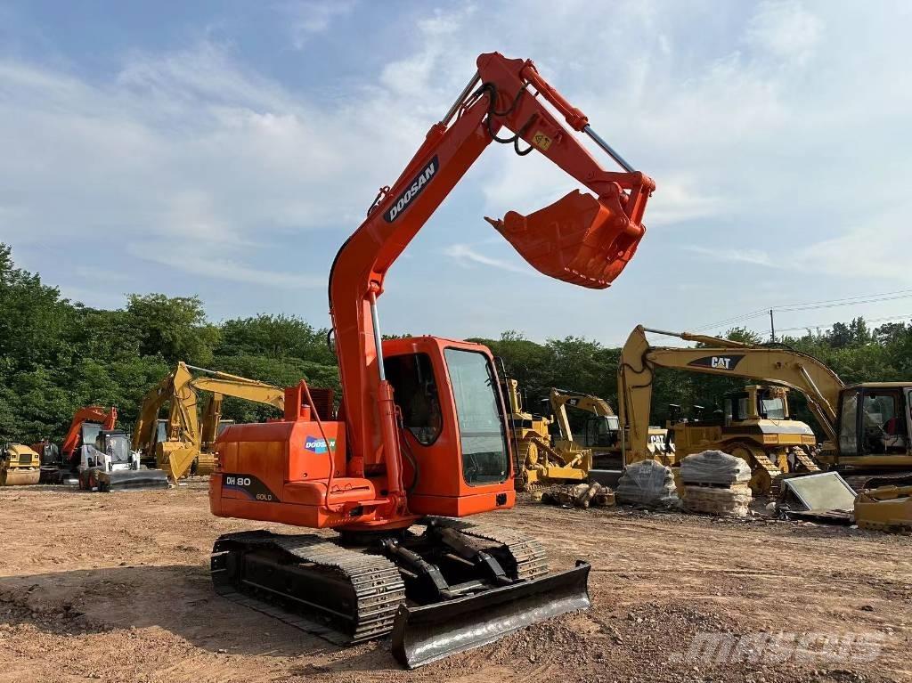 Doosan DH 80 Vikšriniai ekskavatoriai