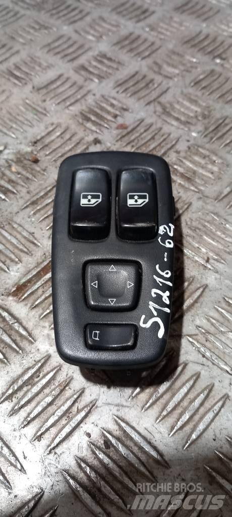 Scania R 440   1445793 Kabinos ir salonai