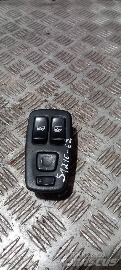 Scania R 440   1445793 Kabinos ir salonai