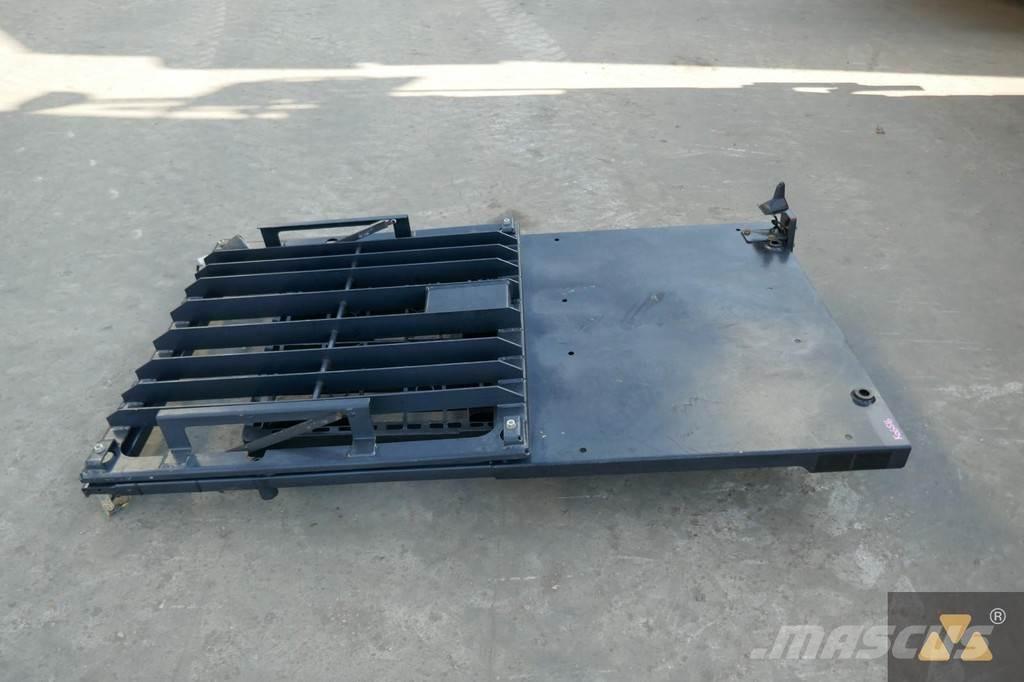 CAT 357-4102 Kabinos ir salonai