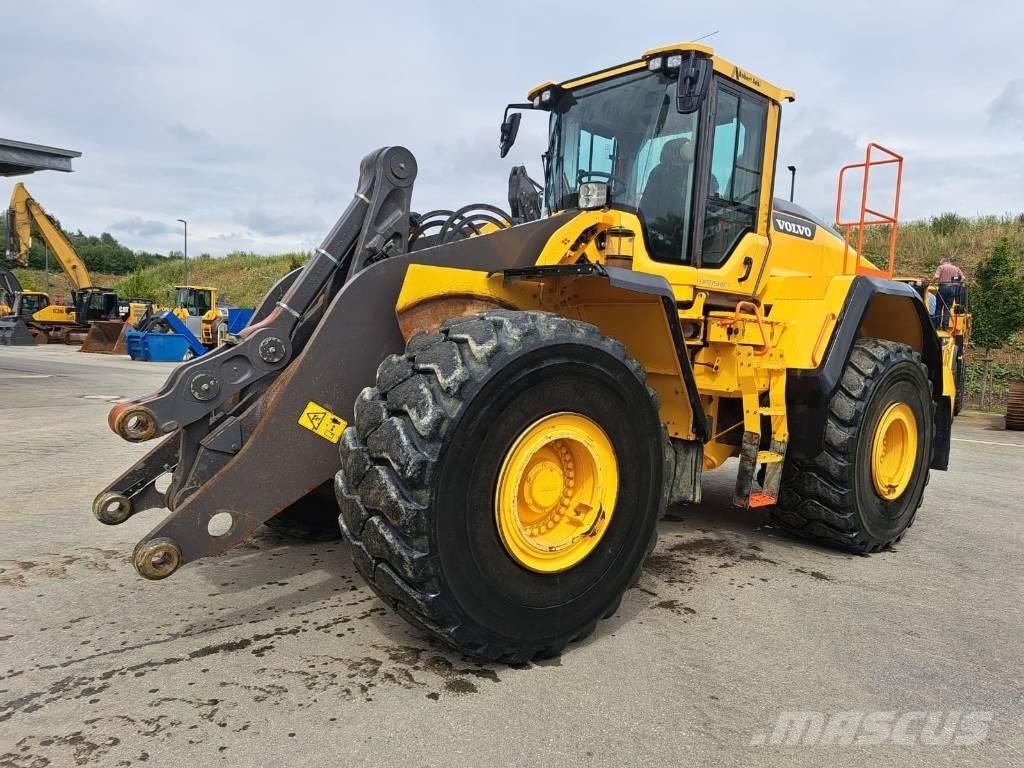 Volvo L220H Naudoti ratiniai krautuvai