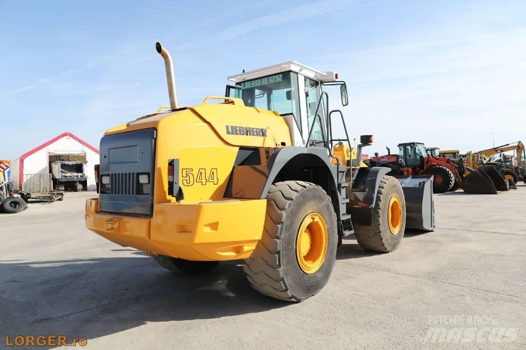 Liebherr L 544 Naudoti ratiniai krautuvai