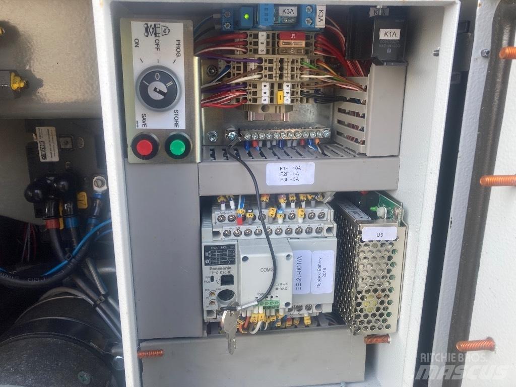 Holland Lift HL 9714 Žirkliniai keltuvai