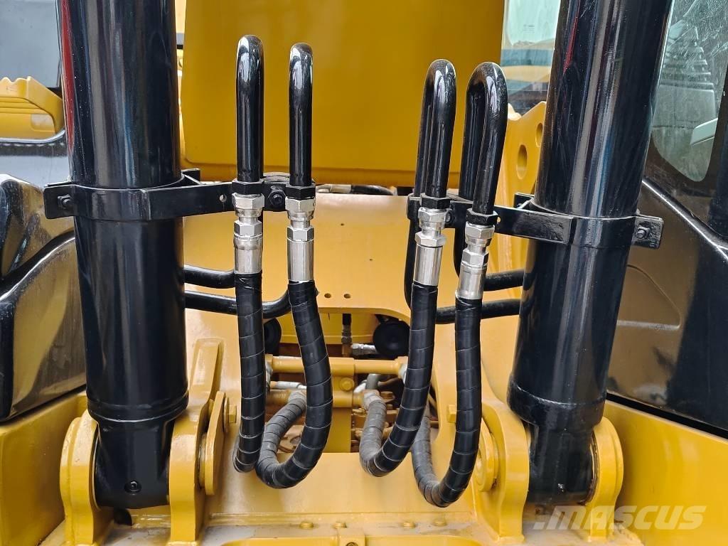 CAT 320 D Vikšriniai ekskavatoriai