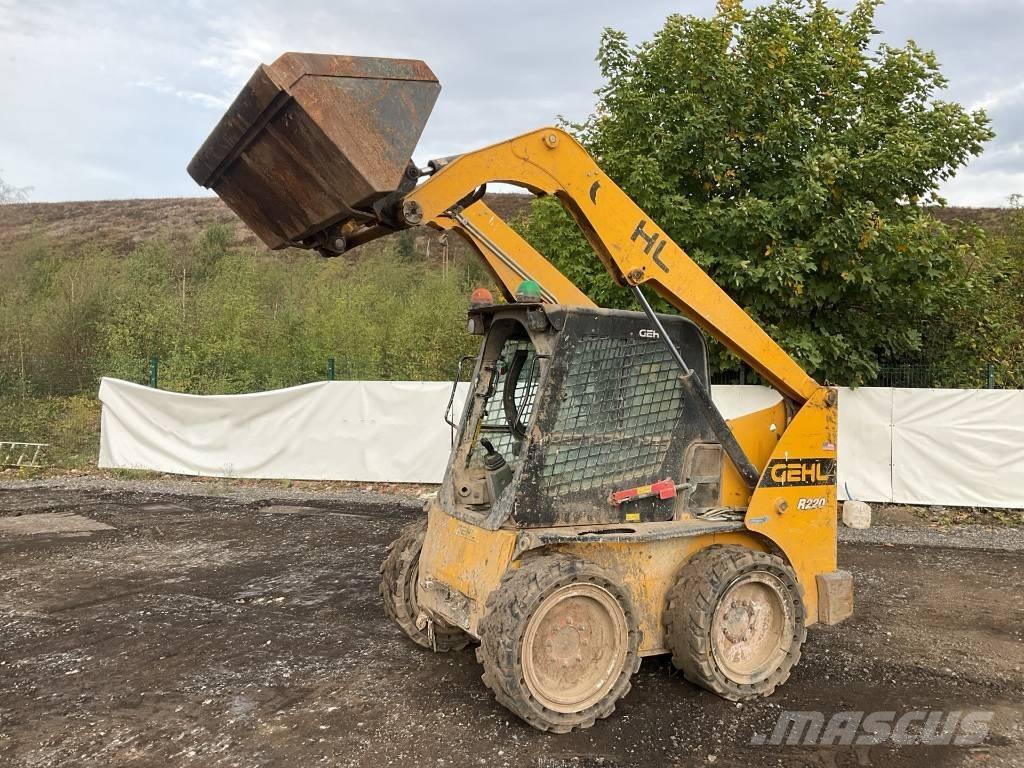 Gehl R 220 Krautuvai su šoniniu pasukimu
