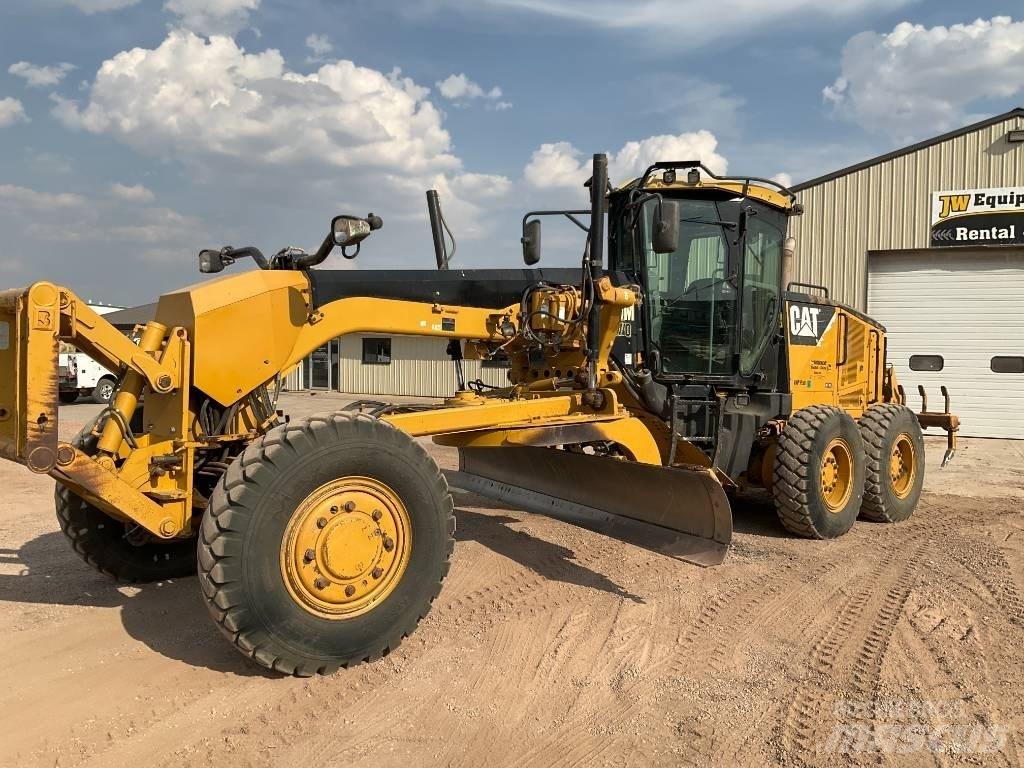 CAT 140 M AWD Greideriai