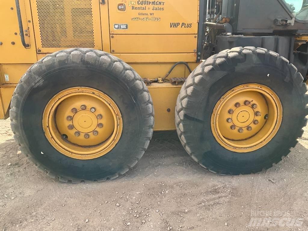 CAT 140 M AWD Greideriai