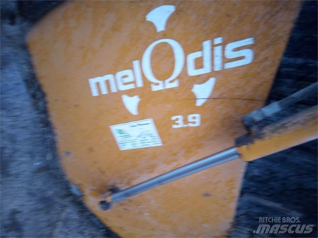 Emily Mélodie 3.9 Pakrovimo įrenginiai
