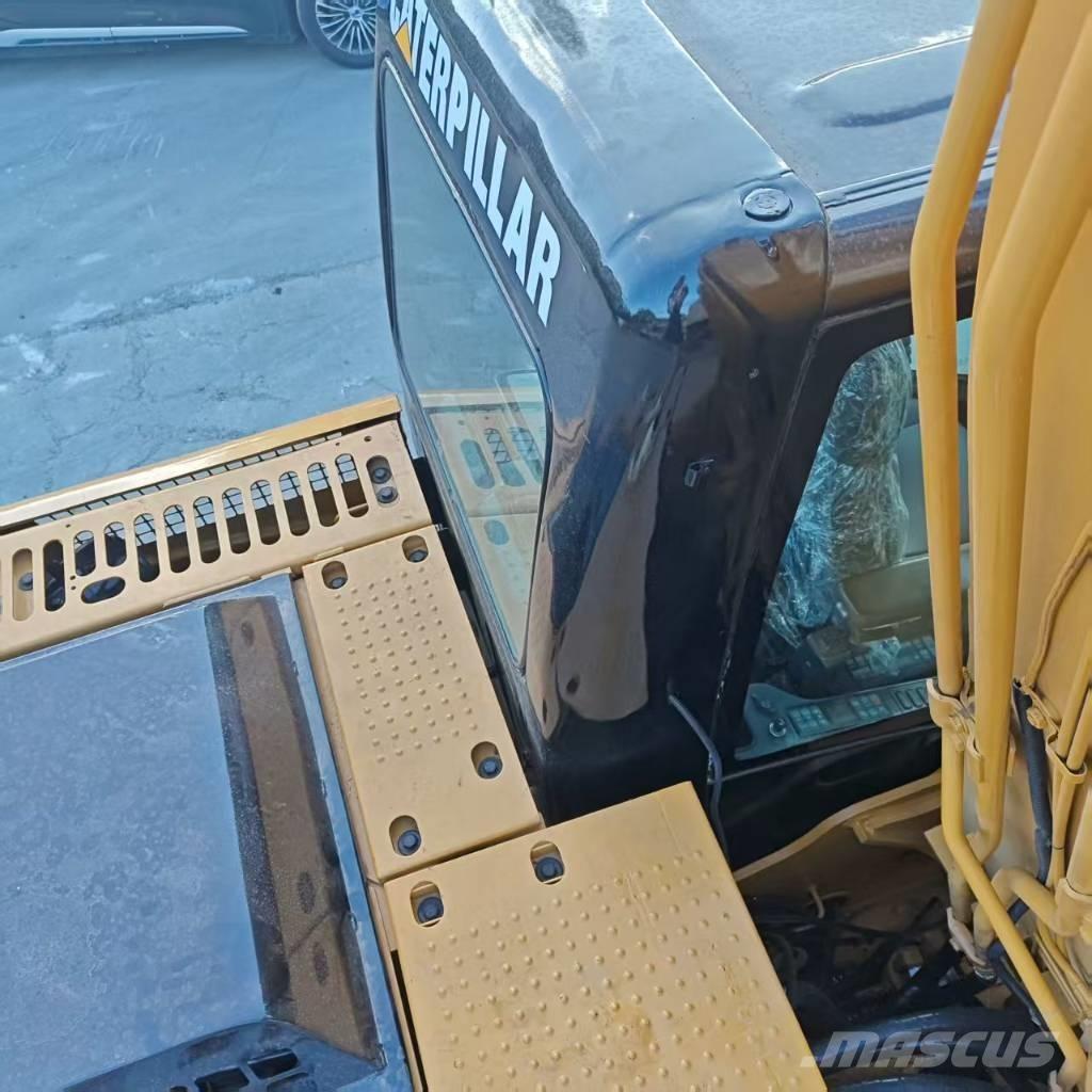 CAT 312 D Vikšriniai ekskavatoriai