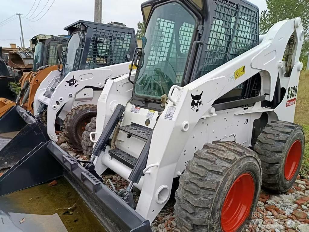 Bobcat S 330 Krautuvai su šoniniu pasukimu