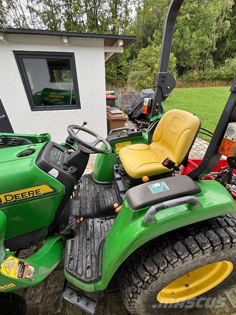John Deere 3036 E Naudoti kompaktiški traktoriai