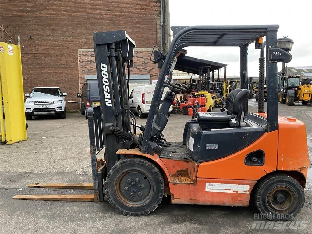 Doosan D25S-5 Dyzeliniai krautuvai