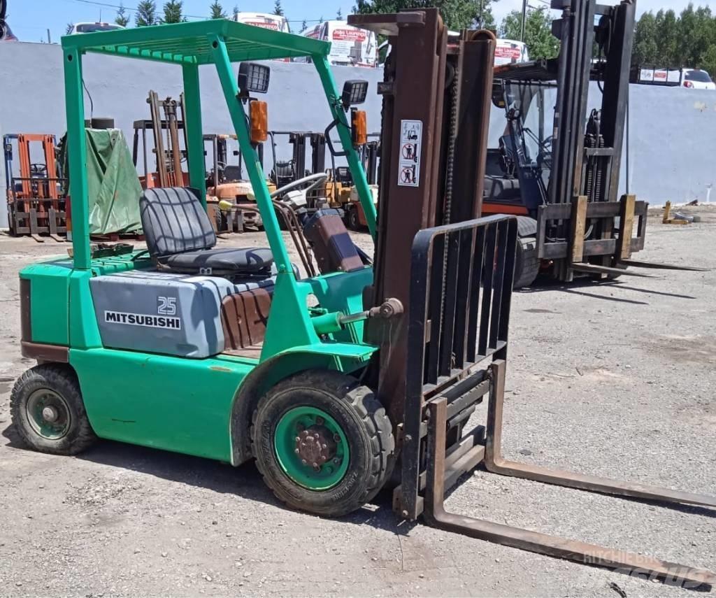 Mitsubishi FG25 LPG (dujiniai) krautuvai
