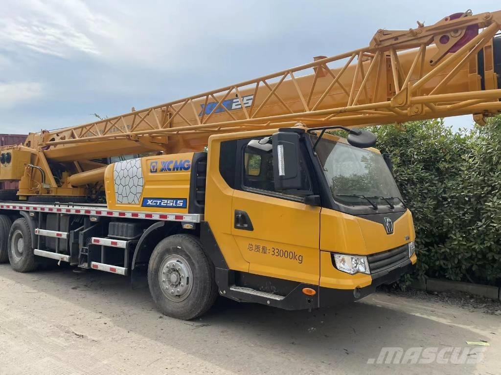 XCMG QY25 Visureigiai kranai