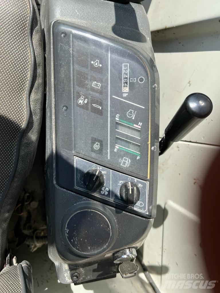 Komatsu CD50-1 Vikšrinė savivartė technika
