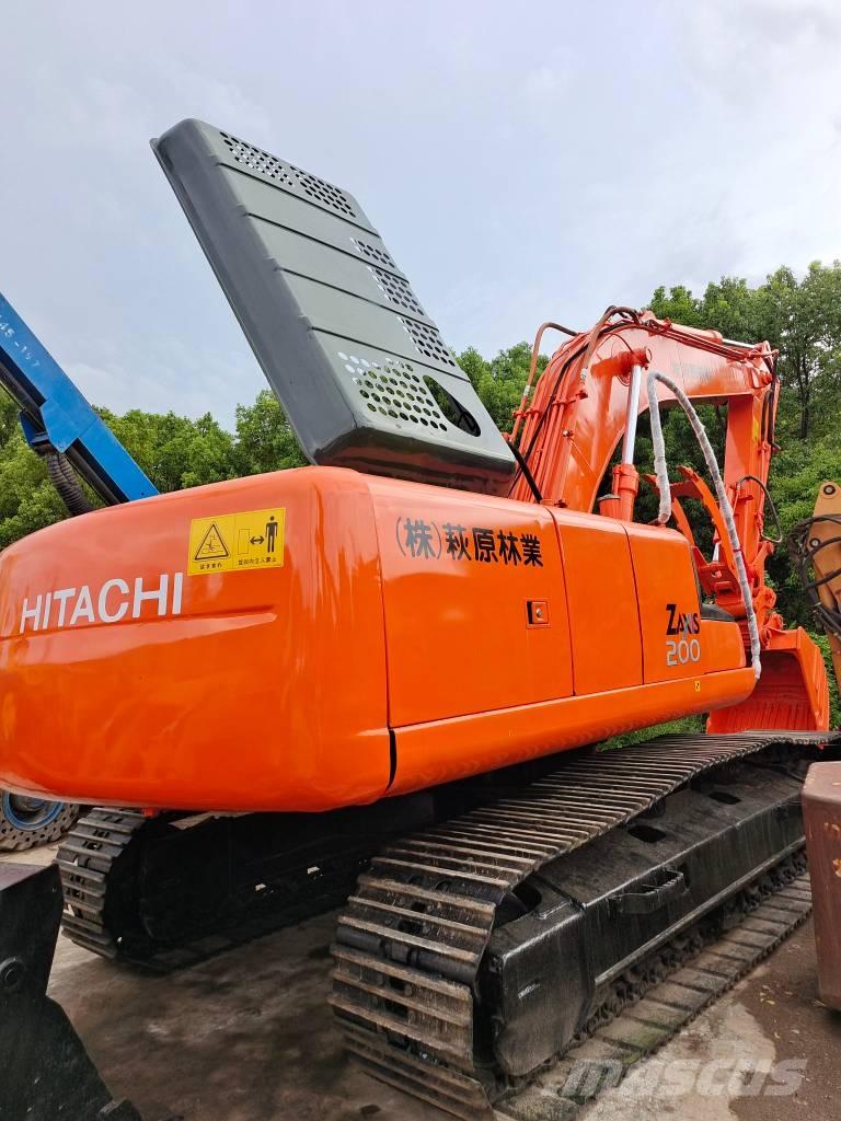 Hitachi EX 200-5 Vikšriniai ekskavatoriai
