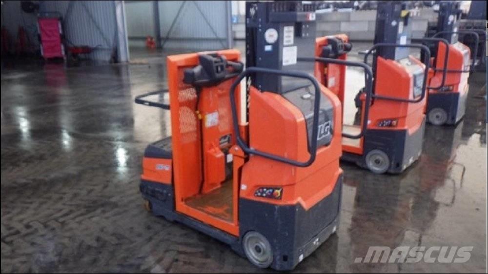 JLG DSP-M Didelių aukščių keltuvai-krautuvai