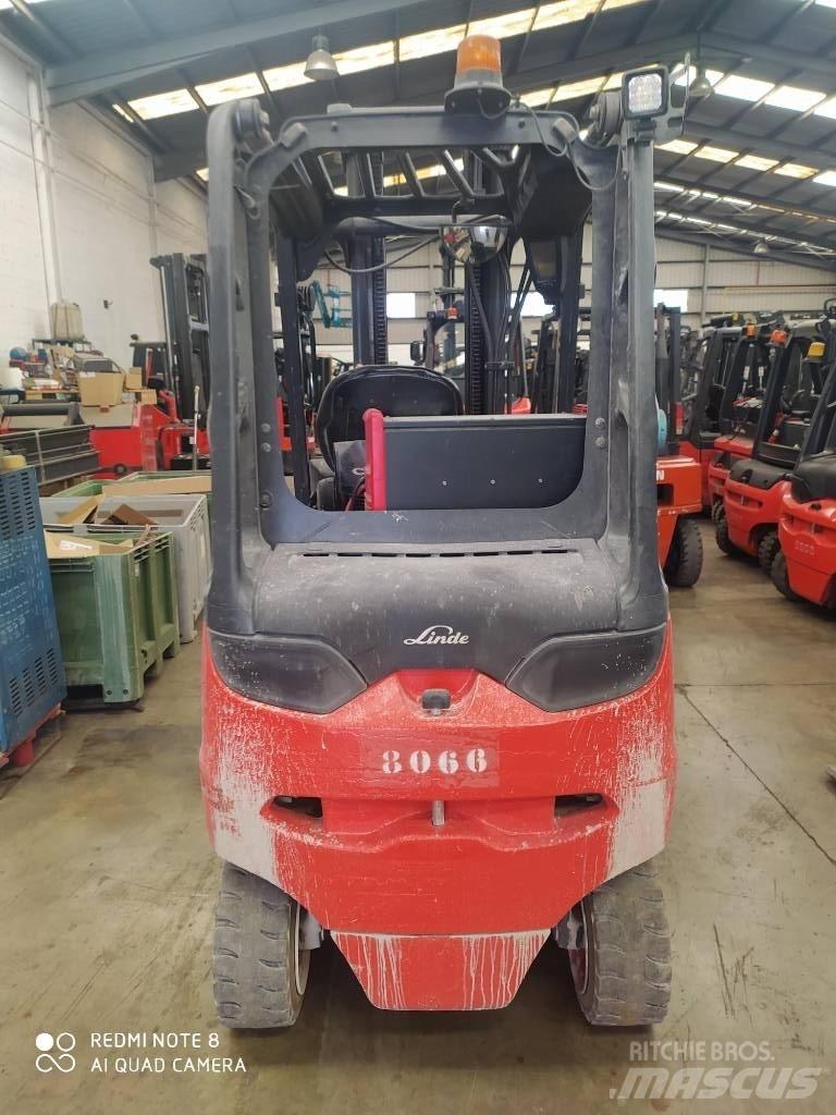 Linde E30/600 Elektriniai šakiniai krautuvai