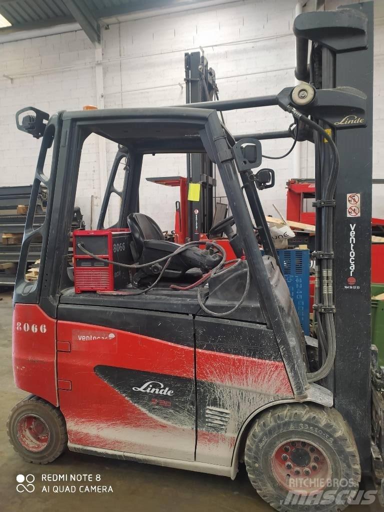 Linde E30/600 Elektriniai šakiniai krautuvai