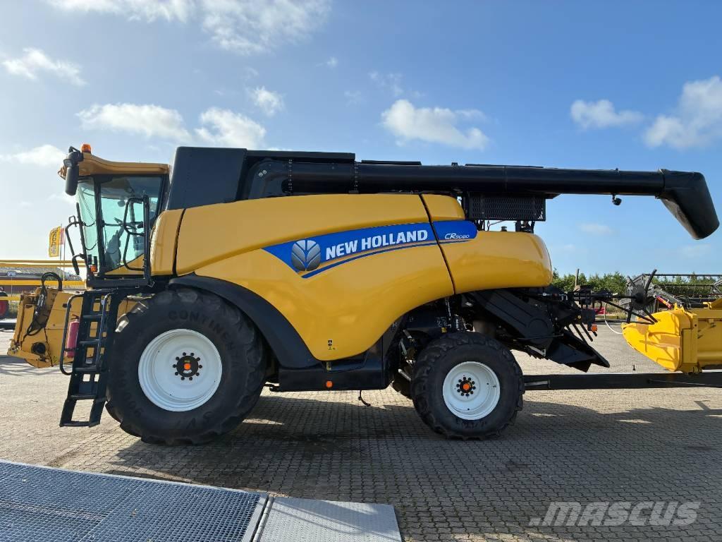 New Holland CR 9080 Derliaus nuėmimo kombainai