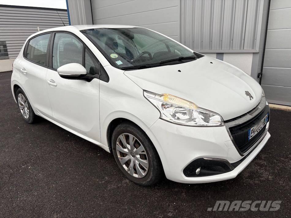 Peugeot 208 Lengvieji automobiliai
