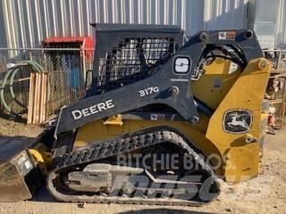 John Deere 317G Krautuvai su šoniniu pasukimu