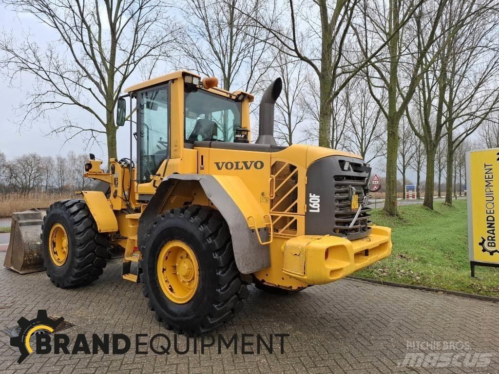 Volvo L60F Naudoti ratiniai krautuvai