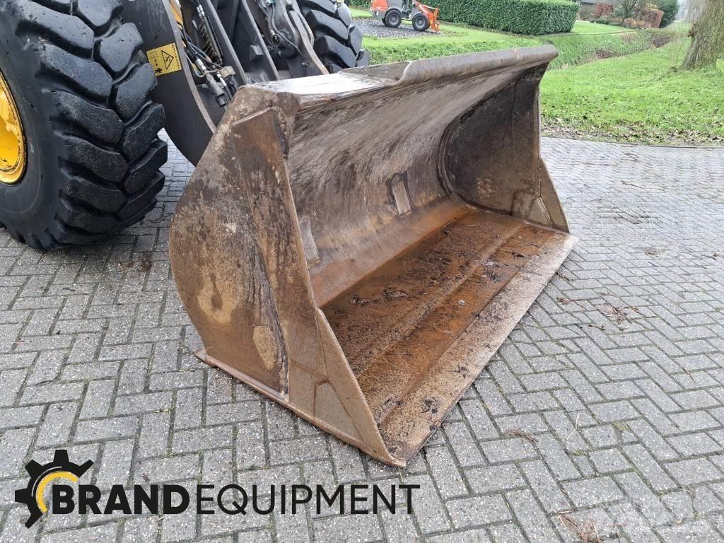 Volvo L60F Naudoti ratiniai krautuvai
