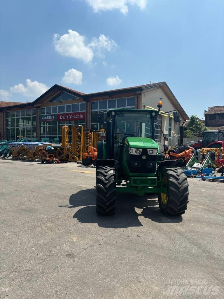 John Deere 6100 MC Traktoriai
