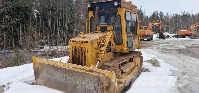 CAT D4E Vikšriniai buldozeriai