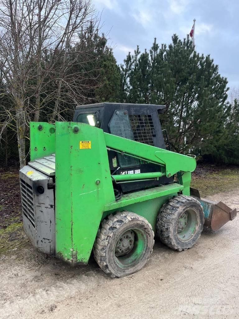 Gehl SL3825 Krautuvai su šoniniu pasukimu