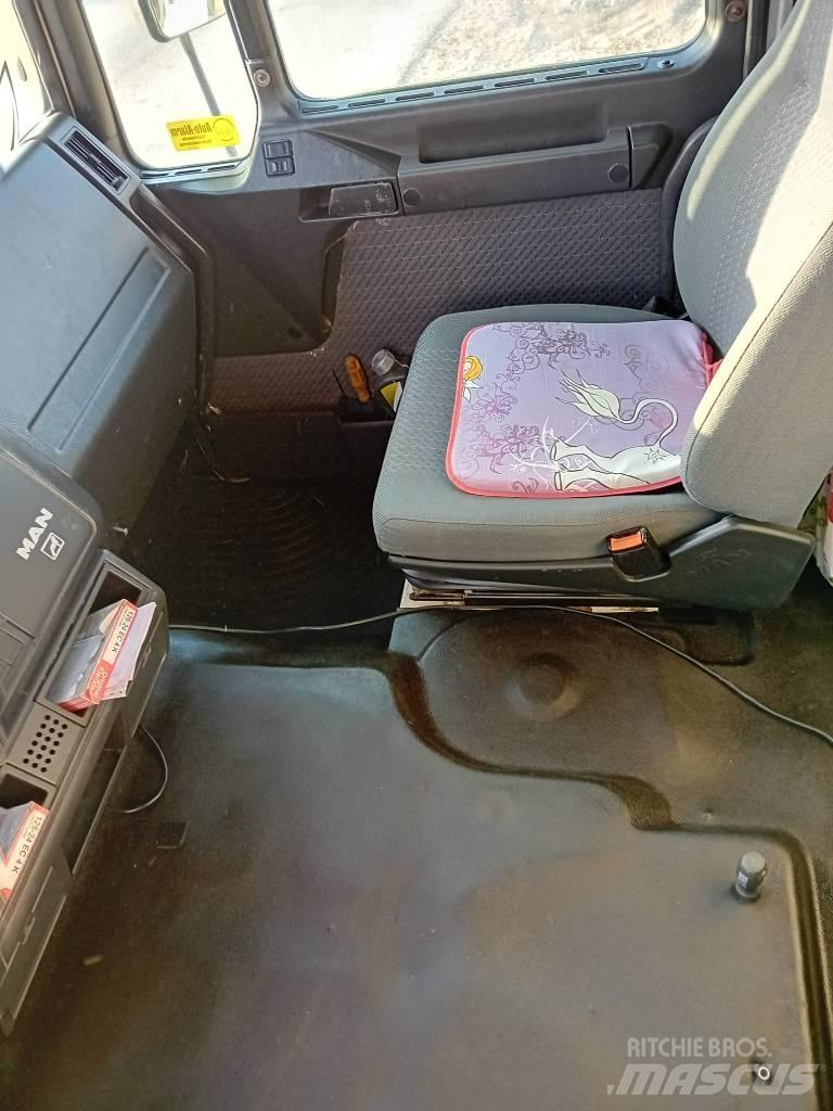 MAN F 2000 Savivarčių priekabų vilkikai