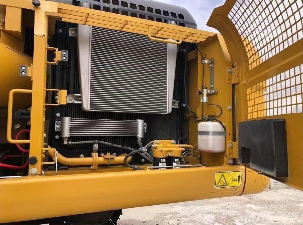 CAT 330 D Vikšriniai ekskavatoriai