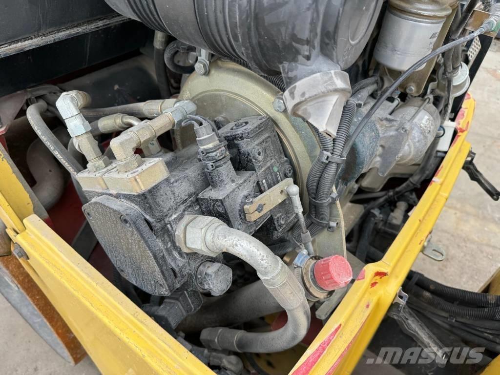 Dynapac CC1100 Porinių būgnų volai