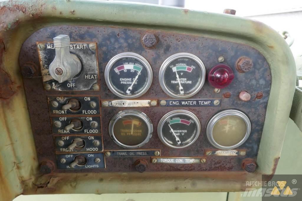 CAT D7F Ex-army Vikšriniai buldozeriai