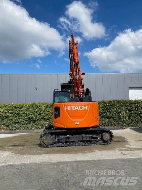 Hitachi 135US-6 Vikšriniai ekskavatoriai