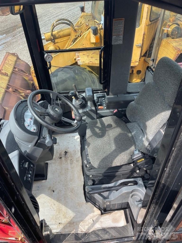 CAT 924G Naudoti ratiniai krautuvai