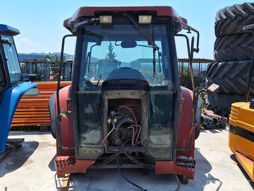 New Holland G 210 Kabinos