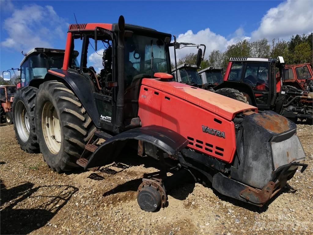 Valtra 8350 Traktoriai